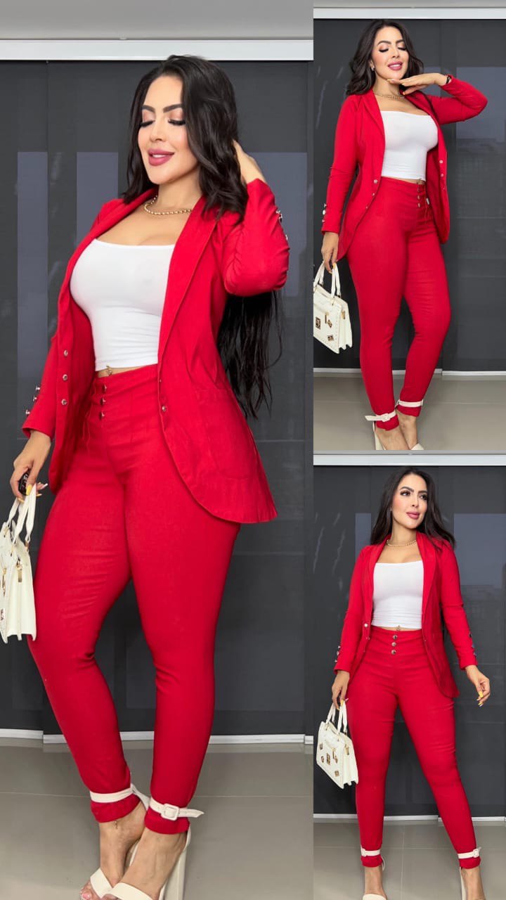 Conjunto de dama tres piezas rojo, blazer, pantalón y blusa blanca, look formal elegante.